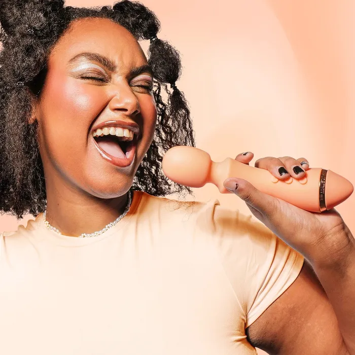 Vush Vush Majesty 2 Wand Vibrator Vibrators