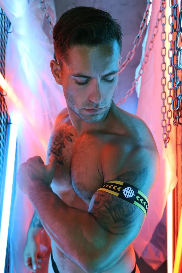 Daddys Favorite Armbands Yellow Breedwell Vibrators