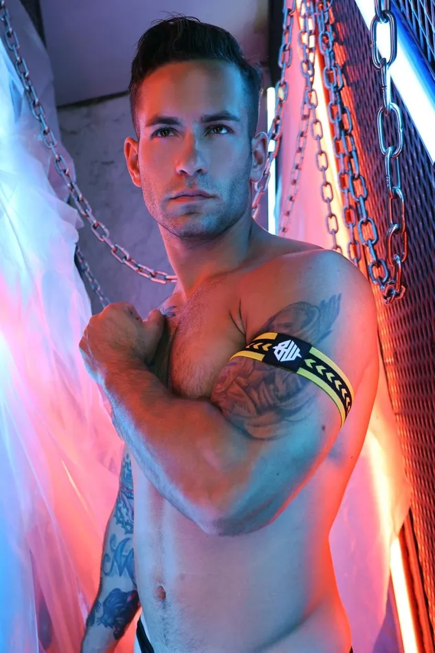 Daddys Favorite Armbands Yellow Breedwell Vibrators